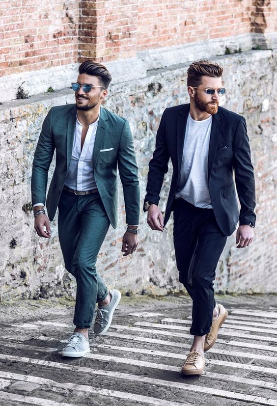 Sự kết hợp suit với sneaker