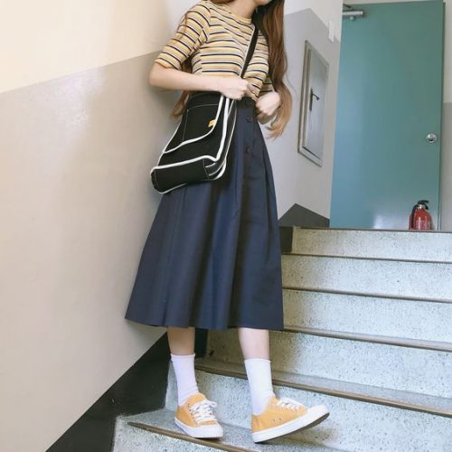 Sneaker nữ classic