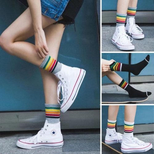 Tất vớ nữ hot trend 2021 phối sneaker trắng