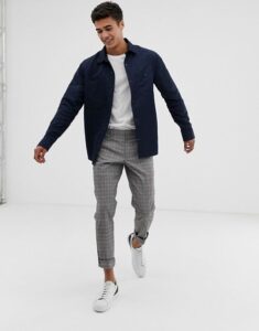 Giày thể theo cùng t-shirt phối balazer